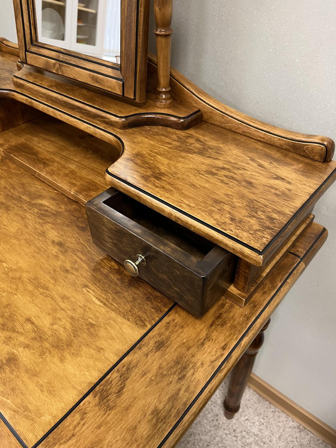 Стол туалетный "Луи Филипп" МО 17.01 №2