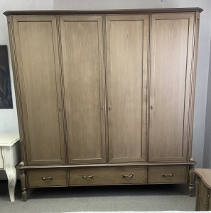 Шкаф четырехдверный "Анита" ММ-417-01/04Б