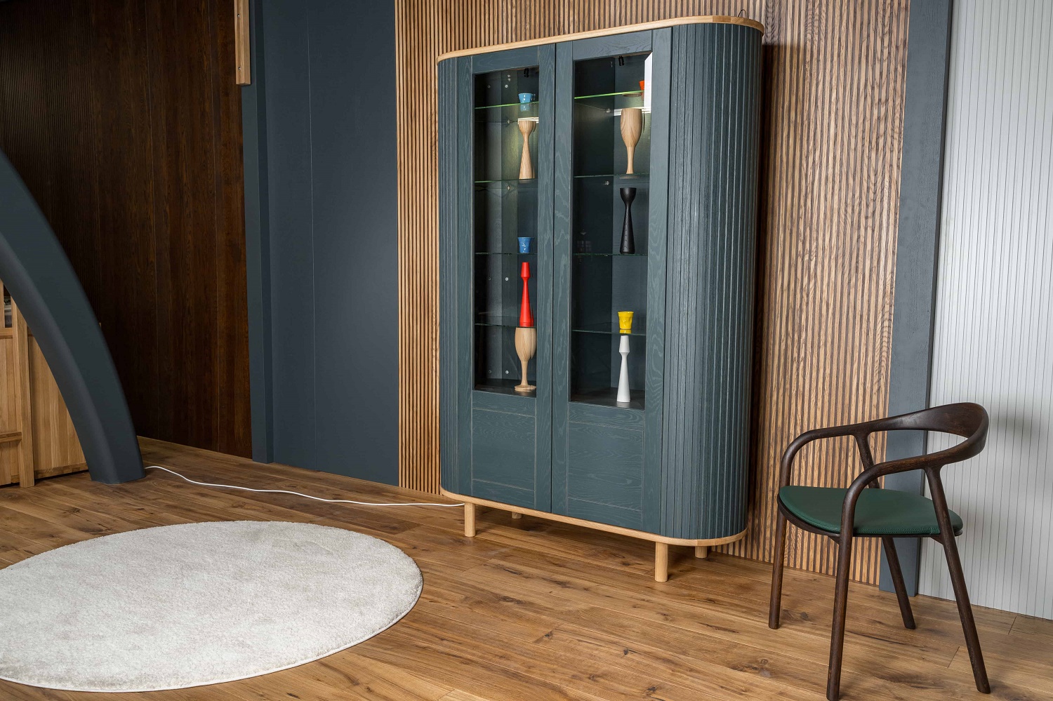 Шкаф-витрина "Версаль" со стеклом (с радиусом или с фаской) №7