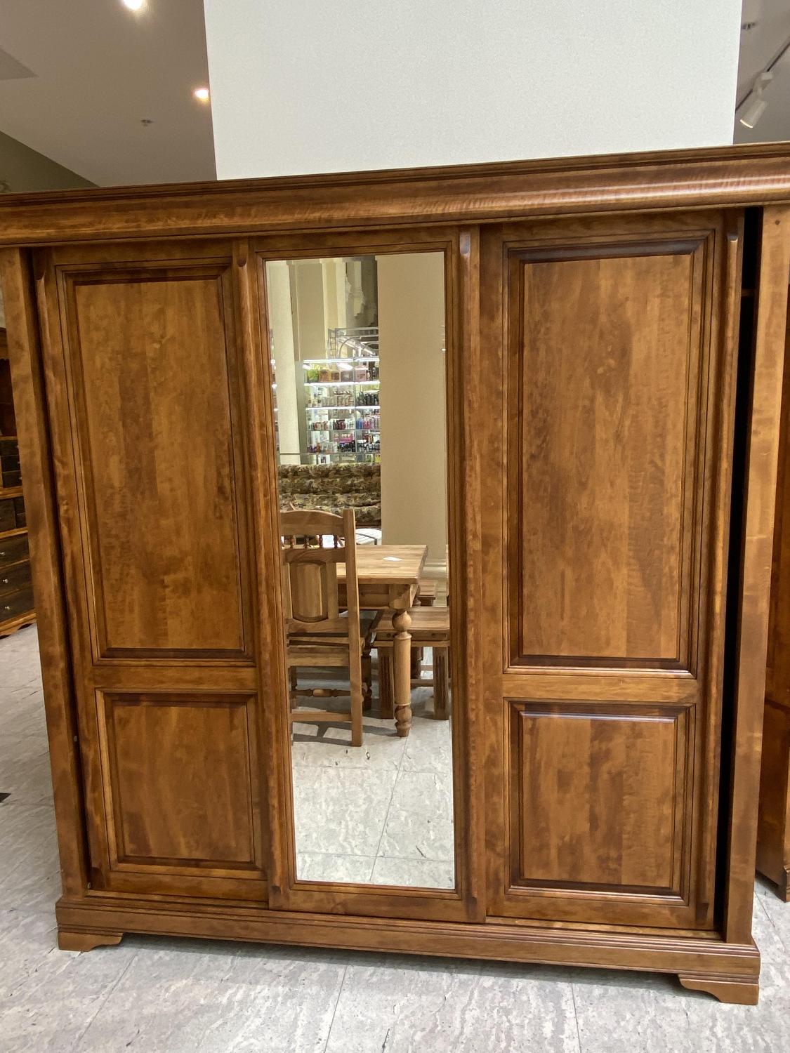 Шкаф-купе трехдверный "Луи Филипп" МО 25.05 №0