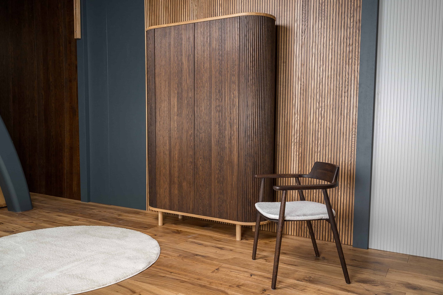 Шкаф двухдверный "Версаль" (с радиусом или с фаской) №3