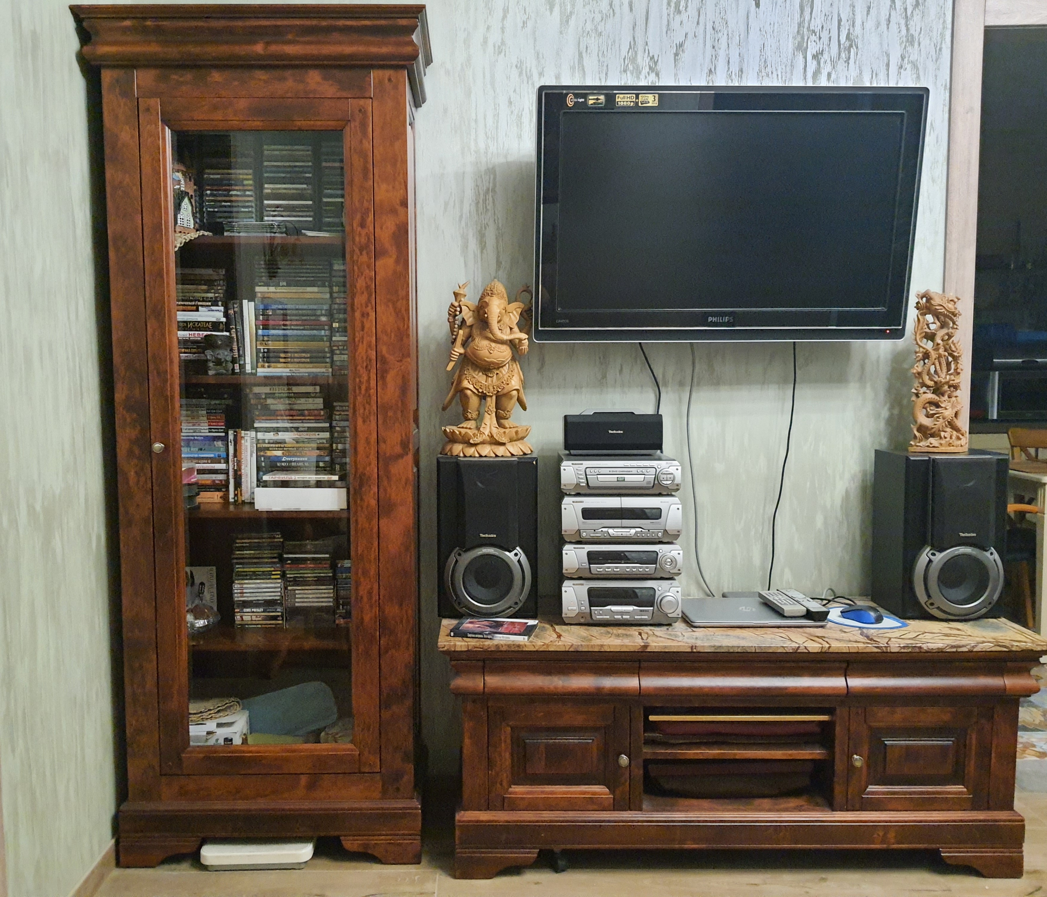 Витрина "Луи Филипп" МО 28.12 №0