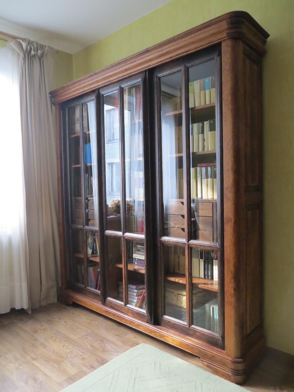 Шкаф-купе для книг трехдверный «Луи Филипп» МО 26.01 №6