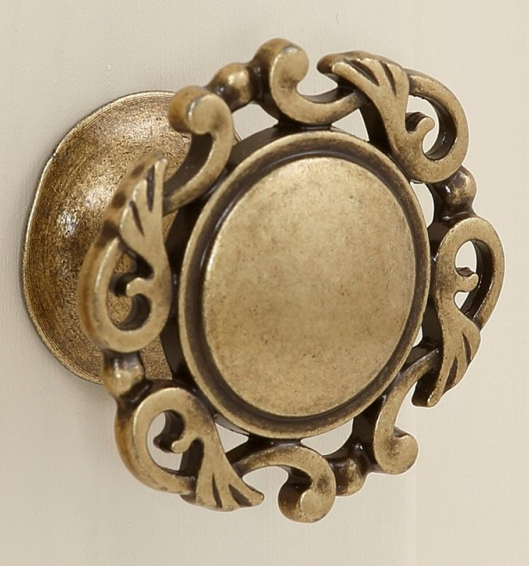 Шкаф трехдверный "Лебо" с глухими дверями №4