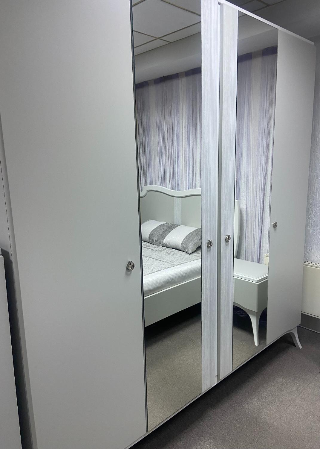 Шкаф четырехдверный "Мираж"	ММ-394-01/04 №0