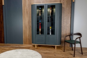 Шкаф-витрина "Версаль" со стеклом (с радиусом или с фаской)