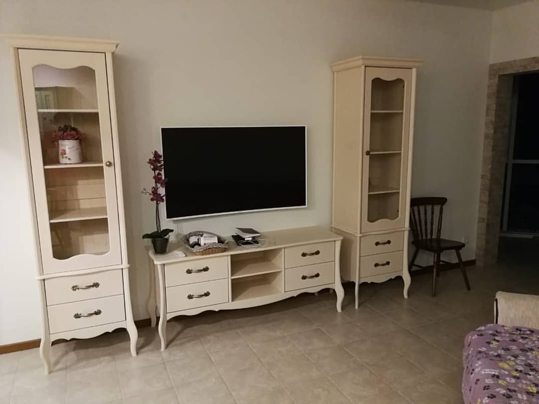 Тумба ТВ  "Лебо"  №0