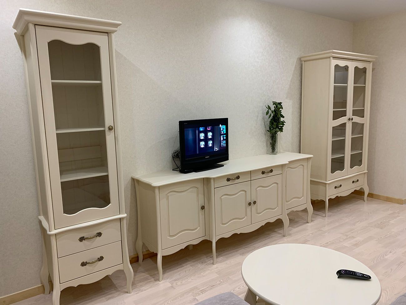 Витрина двухдверная "Лебо" №2