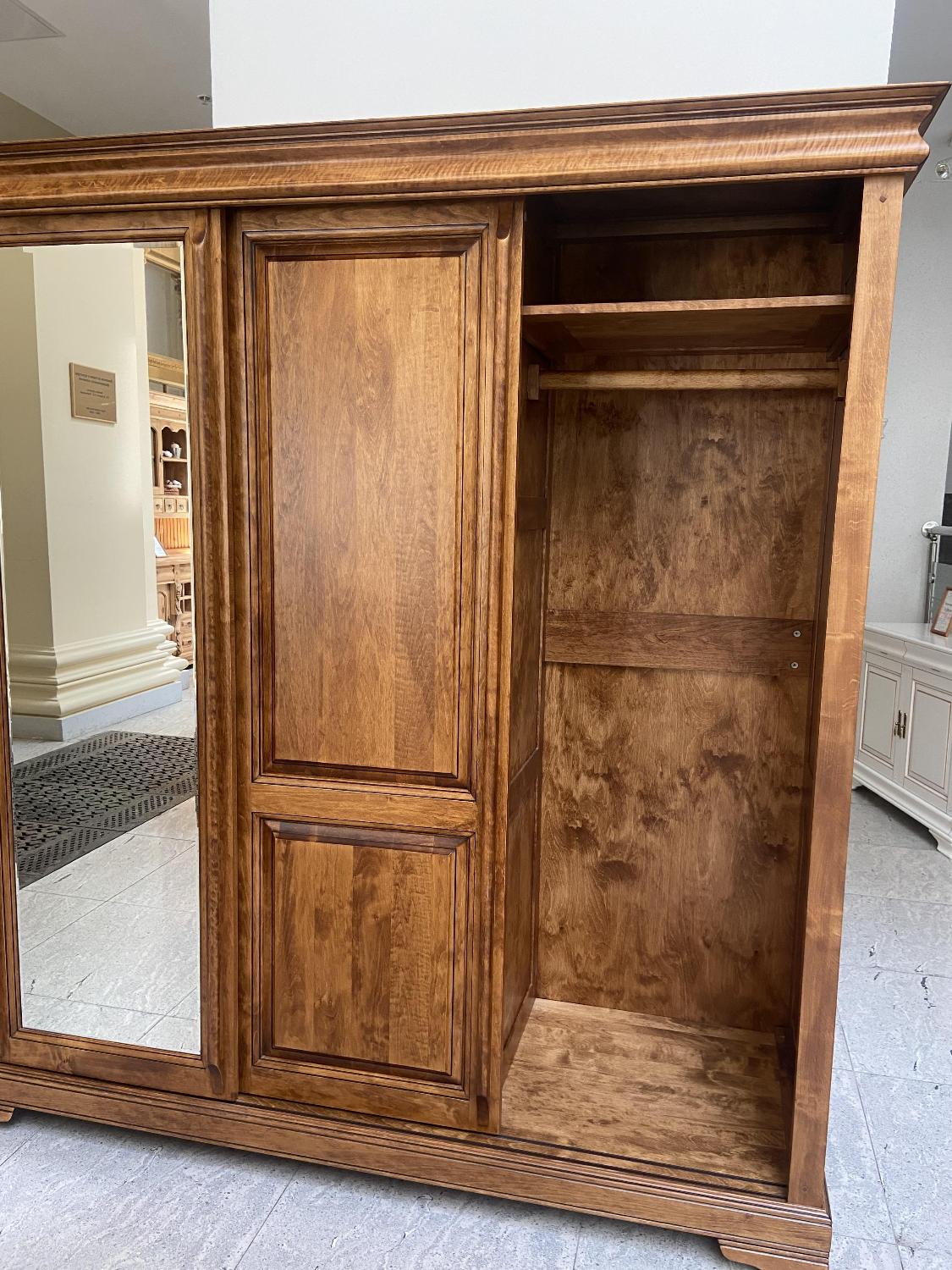 Шкаф-купе трехдверный "Луи Филипп" МО 25.05 №2