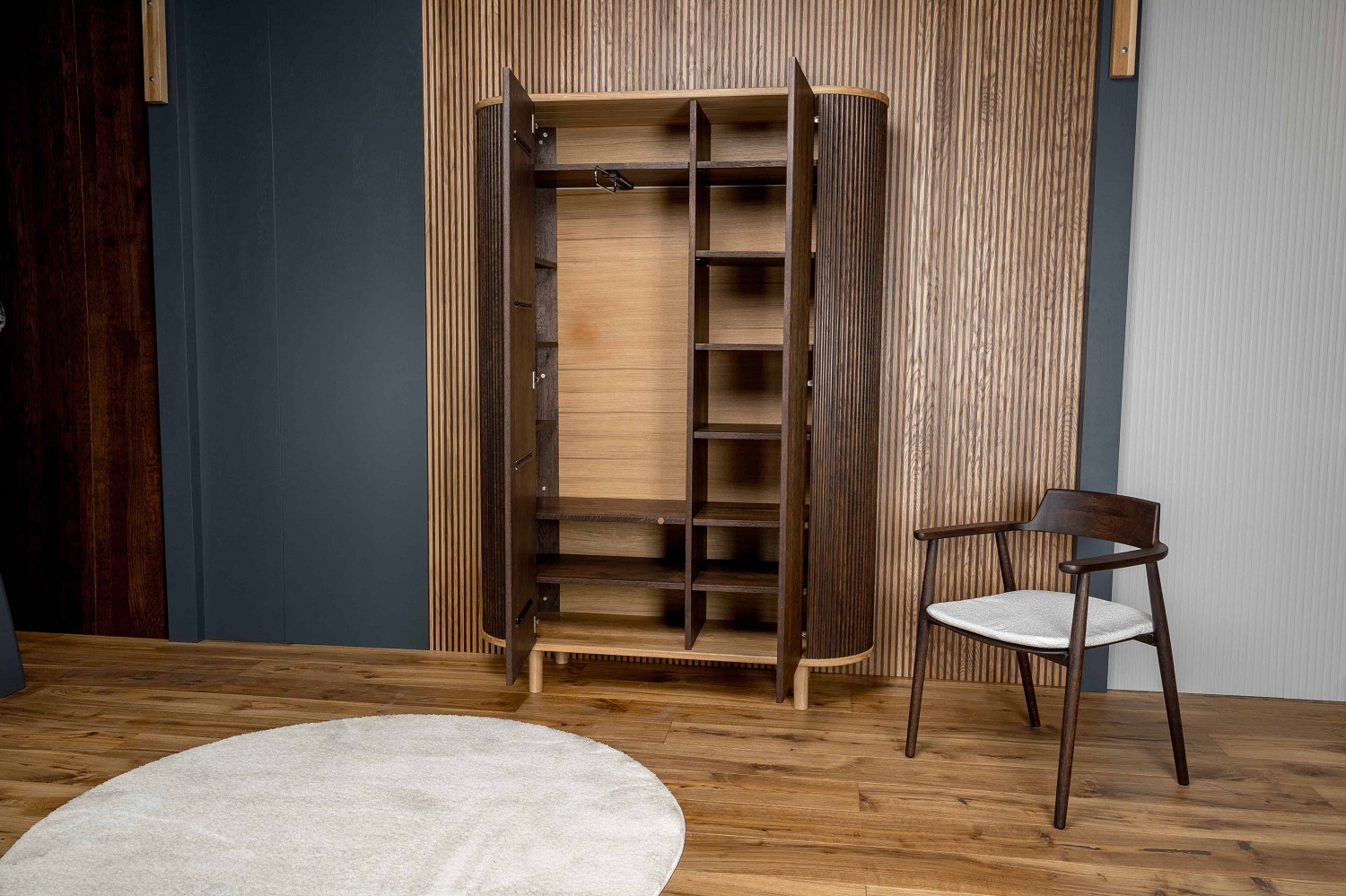 Шкаф двухдверный "Версаль" (с радиусом или с фаской) №4