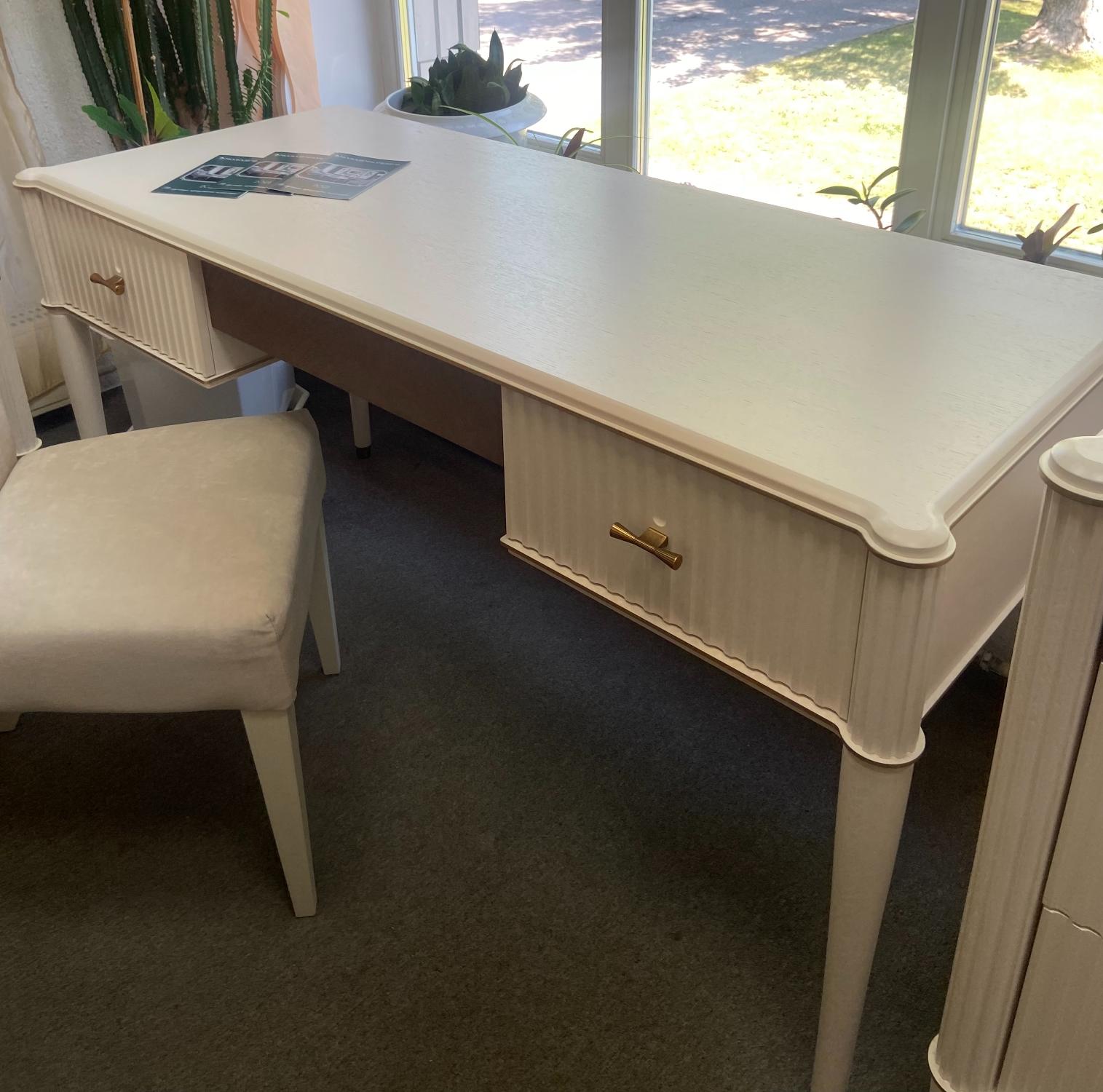 Стол письменный "Тиволи" ММ-406-23 №1