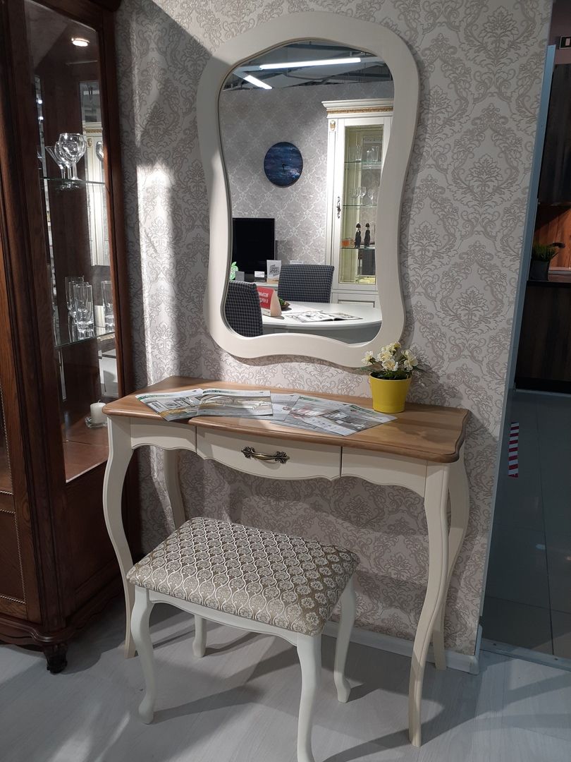 Зеркало "Лебо"  №2