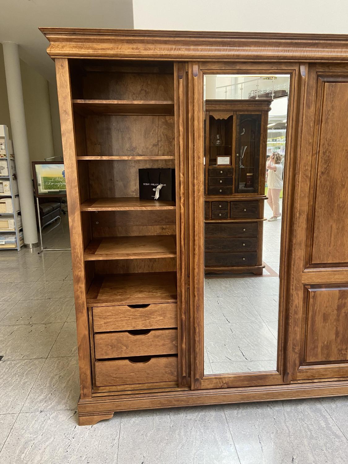 Шкаф-купе трехдверный "Луи Филипп" МО 25.05 №3