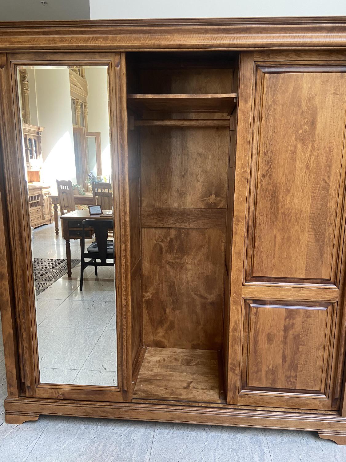 Шкаф-купе трехдверный "Луи Филипп" МО 25.05 №1