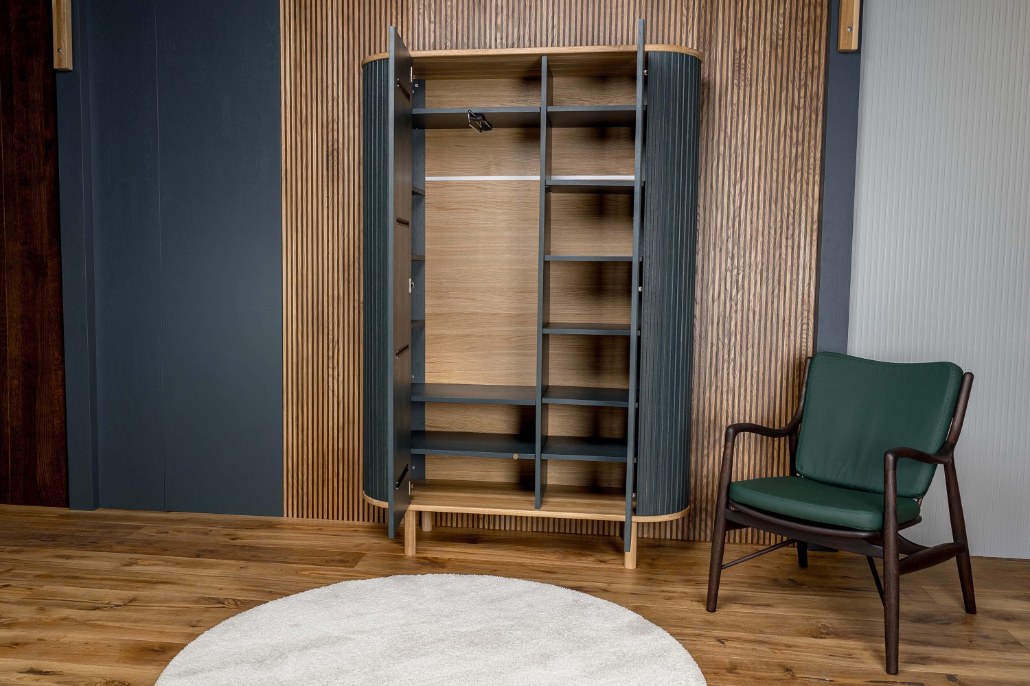 Шкаф двухдверный "Версаль" (с радиусом или с фаской) №2